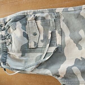 NWT AERIE CAMO DRAWSTRING JEANS